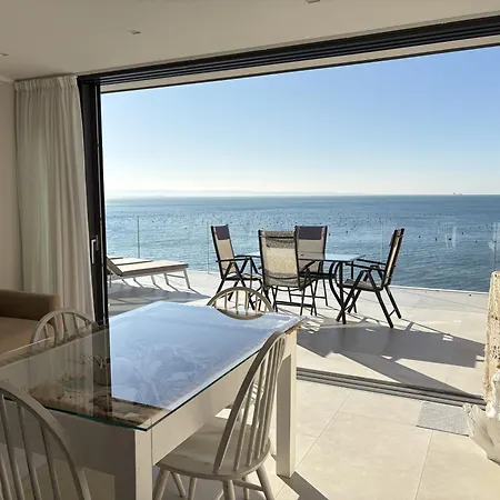 Apartment Seaside Escape