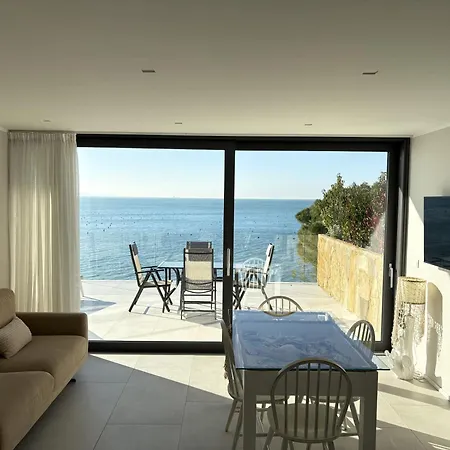 Apartment Seaside Escape