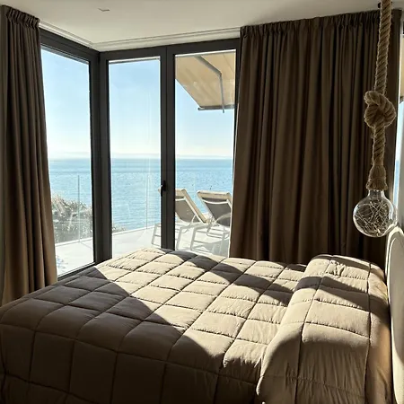 Apartment Seaside Escape